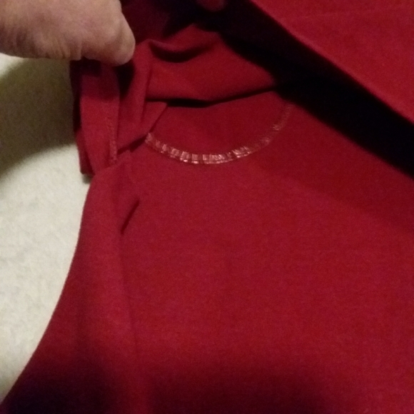 🌟Host Pick 😍Momzelle nursing top-EUC - Picture 2 of 6